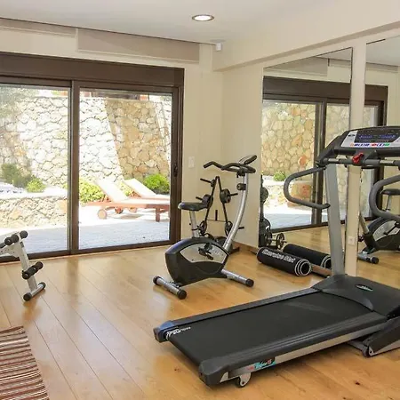 Sleeps 10 Pool Air Con Wifi *