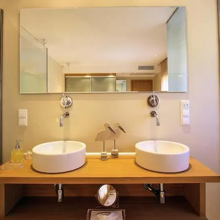 Sleeps 10 Pool Air Con Wifi Villa *
